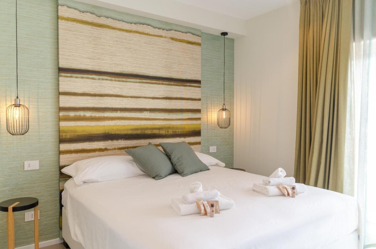 Апартаменты Apulialux Seaview Prestige Apt / Jacuzzi + Parking Полиньяно-а-Маре Экстерьер фото